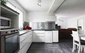 Appartement de 70 m2 dans maison comptenporaine